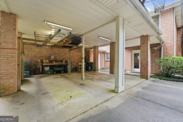 8865 Carroll Manor Drive, Sandy Springs, GA 30350