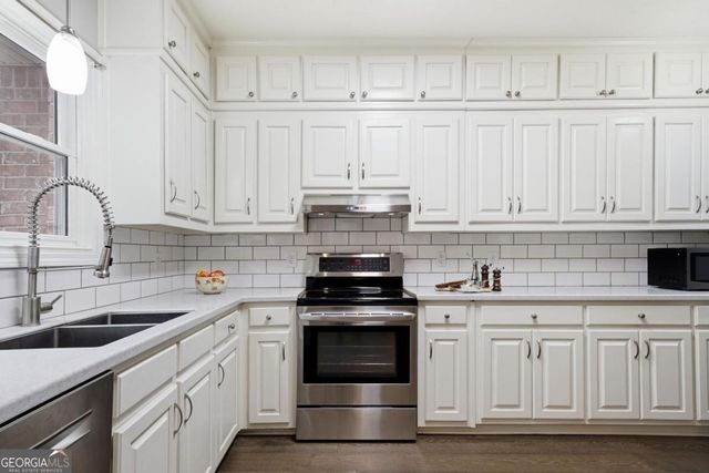 8865 Carroll Manor Drive, Sandy Springs, GA 30350