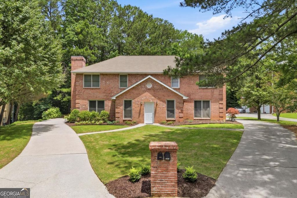 8865 Carroll Manor Drive, Sandy Springs, GA 30350