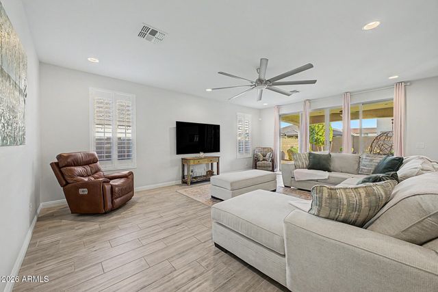 19591 W San Miguel Avenue, Litchfield Park, AZ 85340