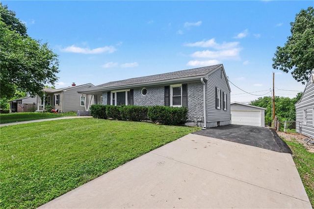 10504 E 25th Terrace, Independence, MO 64052