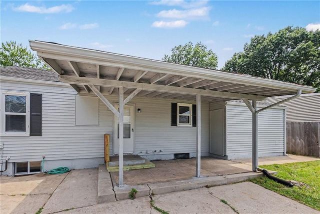 10504 E 25th Terrace, Independence, MO 64052