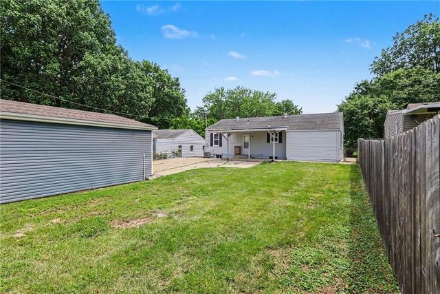 10504 E 25th Terrace, Independence, MO 64052