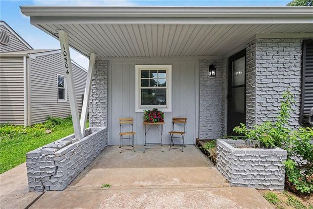 10504 E 25th Terrace, Independence, MO 64052