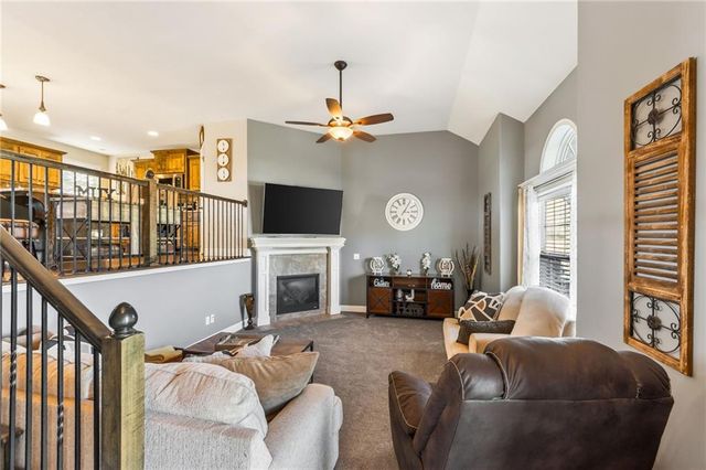 1004 SE Beatty Court, Blue Springs, MO 64014