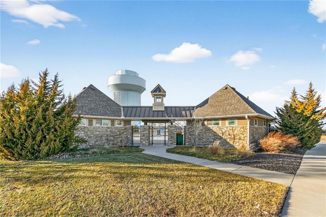 1004 SE Beatty Court, Blue Springs, MO 64014