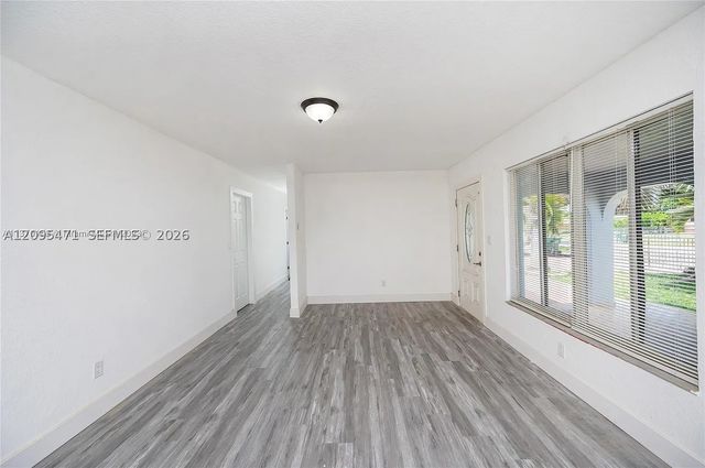11950 SW 182nd Ter, Miami, FL 33177