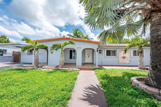 11950 SW 182nd Ter, Miami, FL 33177