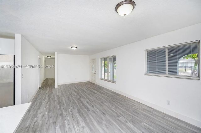 11950 SW 182nd Ter, Miami, FL 33177