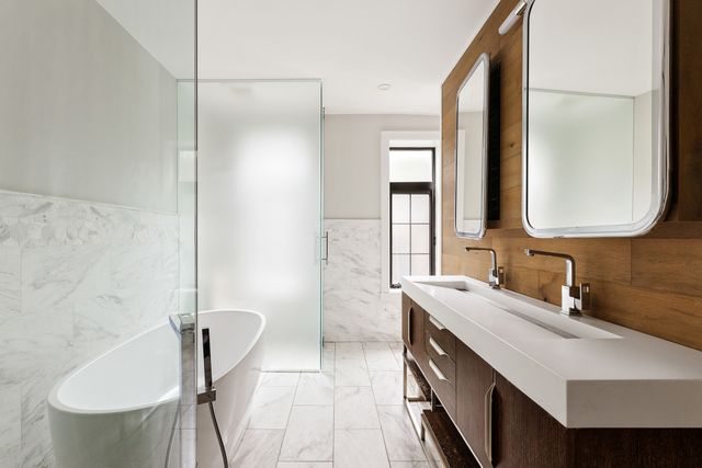 1633 CARROLL Street, New York City, NY 11213