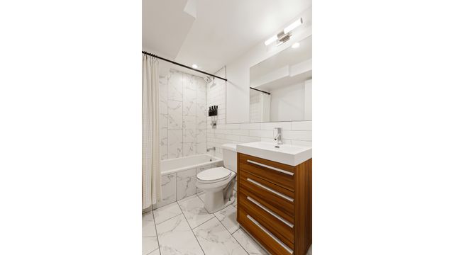 1633 CARROLL Street, New York City, NY 11213