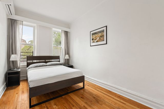 1633 CARROLL Street, New York City, NY 11213