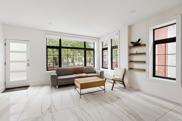 1633 CARROLL Street, New York City, NY 11213