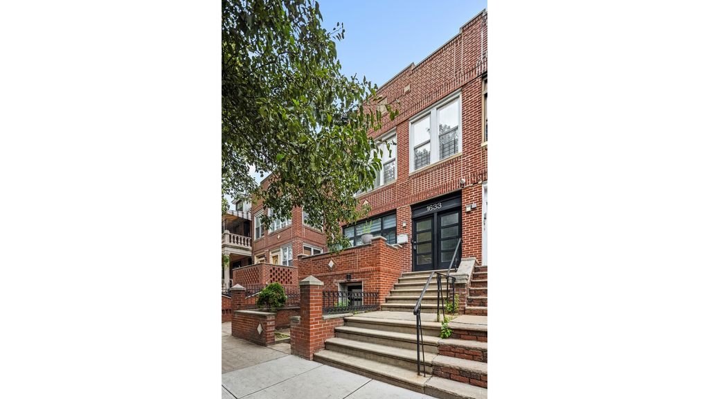 1633 CARROLL Street, New York City, NY 11213