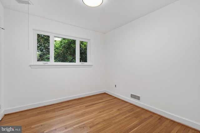 2506 N UPSHUR ST, Arlington, VA 22207