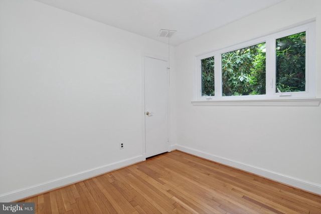 2506 N UPSHUR ST, Arlington, VA 22207