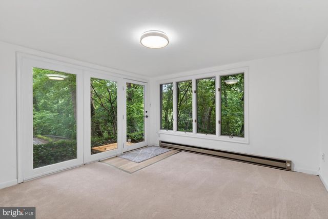 2506 N UPSHUR ST, Arlington, VA 22207