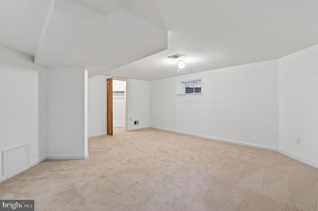 2506 N UPSHUR ST, Arlington, VA 22207