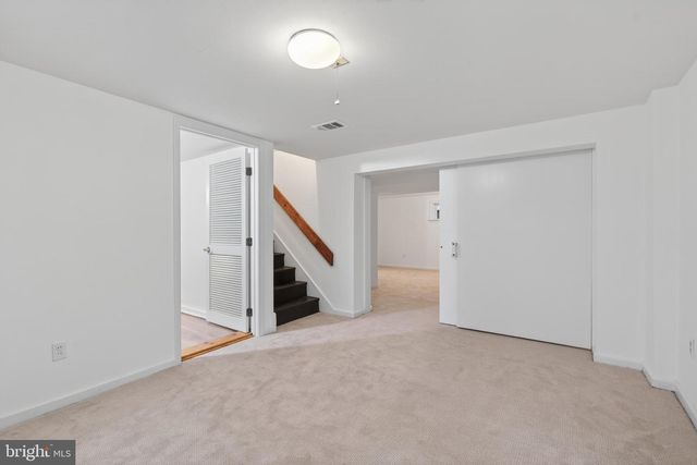 2506 N UPSHUR ST, Arlington, VA 22207