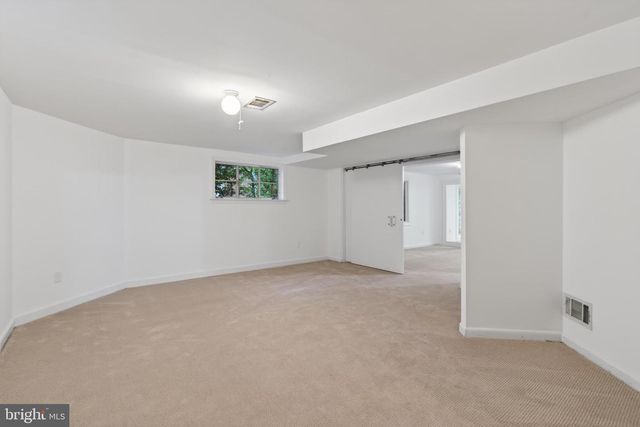 2506 N UPSHUR ST, Arlington, VA 22207
