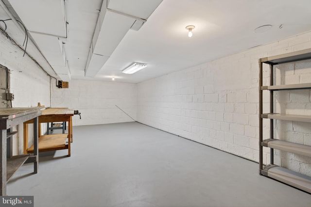 2506 N UPSHUR ST, Arlington, VA 22207