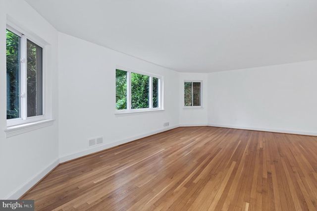 2506 N UPSHUR ST, Arlington, VA 22207