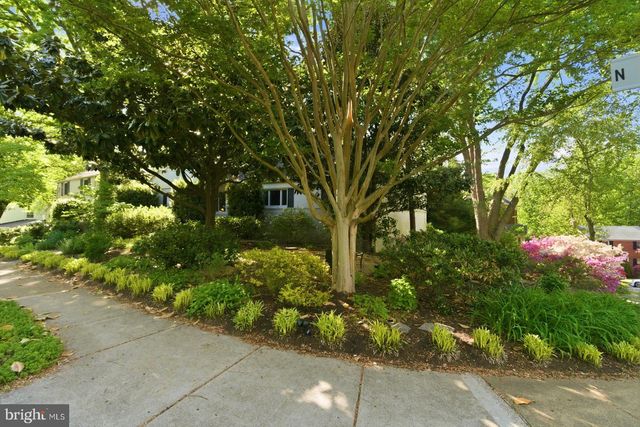 2506 N UPSHUR ST, Arlington, VA 22207