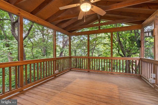 2506 N UPSHUR ST, Arlington, VA 22207