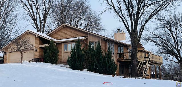 3330 SW Dukeries RD, Topeka, KS 66614