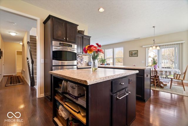 9647 Brook Meadow Drive, Mccordsville, IN 46055