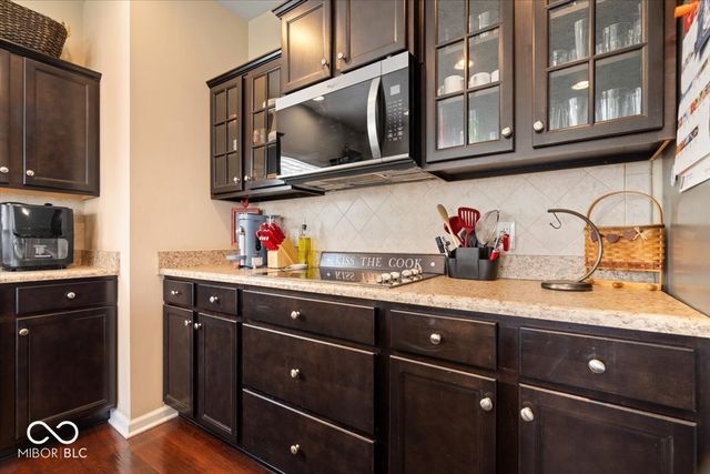 9647 Brook Meadow Drive, Mccordsville, IN 46055