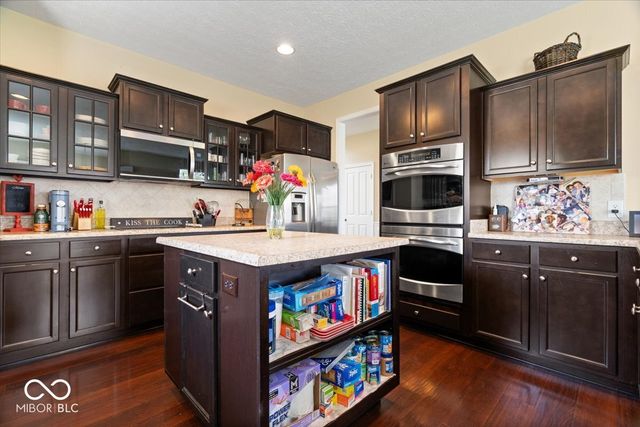 9647 Brook Meadow Drive, Mccordsville, IN 46055