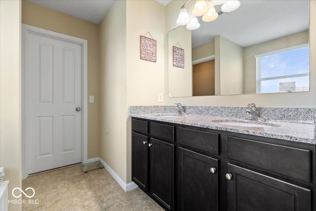 9647 Brook Meadow Drive, Mccordsville, IN 46055