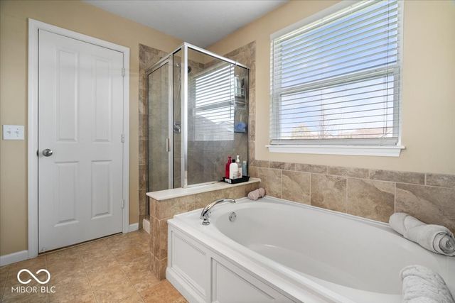 9647 Brook Meadow Drive, Mccordsville, IN 46055