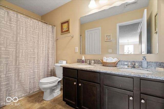 9647 Brook Meadow Drive, Mccordsville, IN 46055