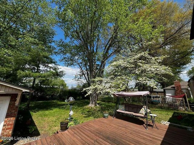 12111 Maplewood Rd, Goshen, KY 40026