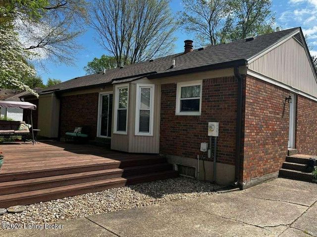 12111 Maplewood Rd, Goshen, KY 40026