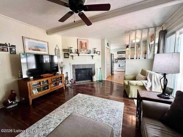 12111 Maplewood Rd, Goshen, KY 40026