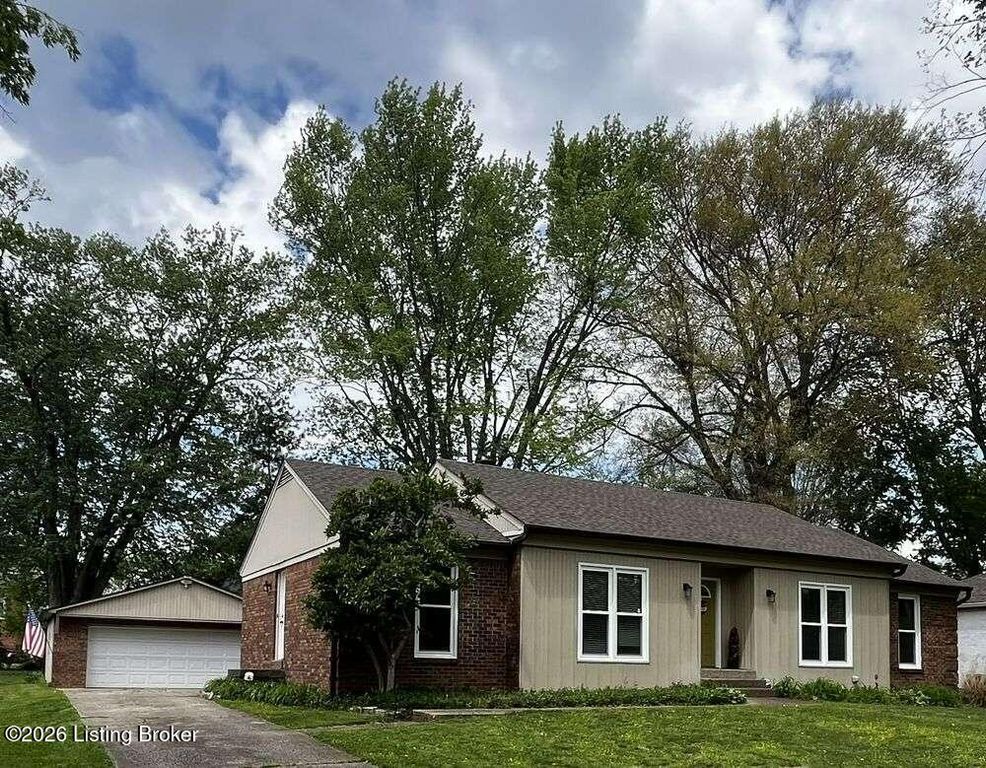 12111 Maplewood Rd, Goshen, KY 40026