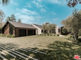 2555 La Mesa Drive, Santa Monica, CA 90402