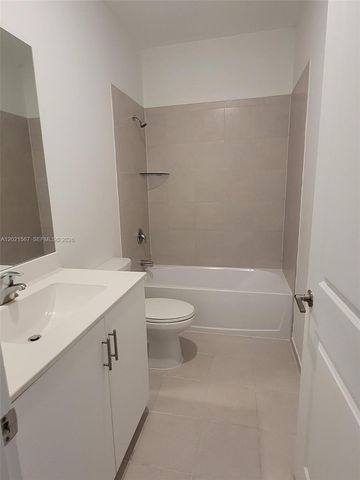 2685 SE 13th St, Homestead, FL 33035