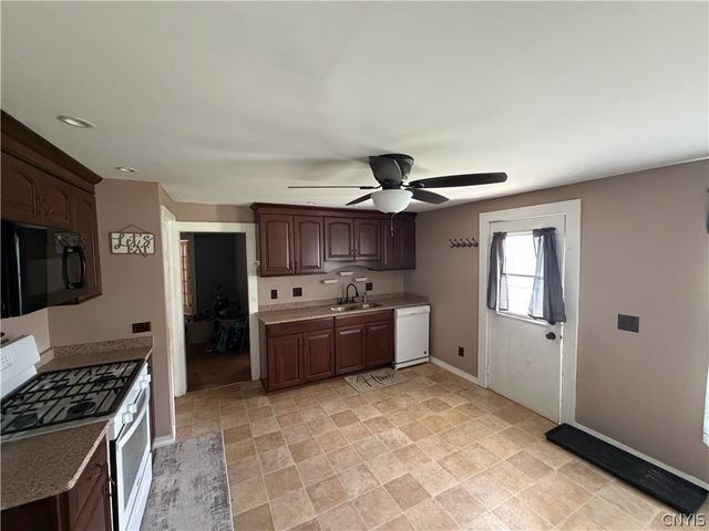 2883 Main Street, Vienna, NY 13308