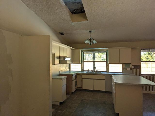 5511 Paleo Pines Circle, Fort Pierce, FL 34951