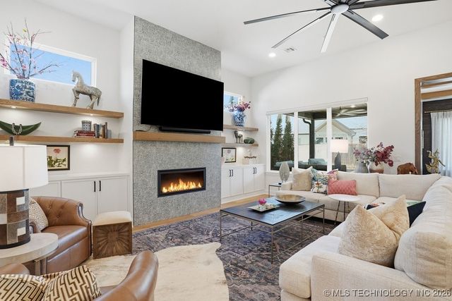 4705 S Retana Avenue, Broken Arrow, OK 74011