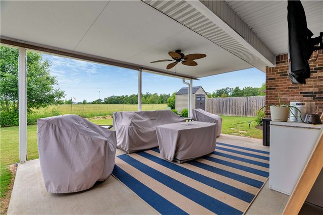 3874 E Bridgeton Street, Springdale, AR 72762