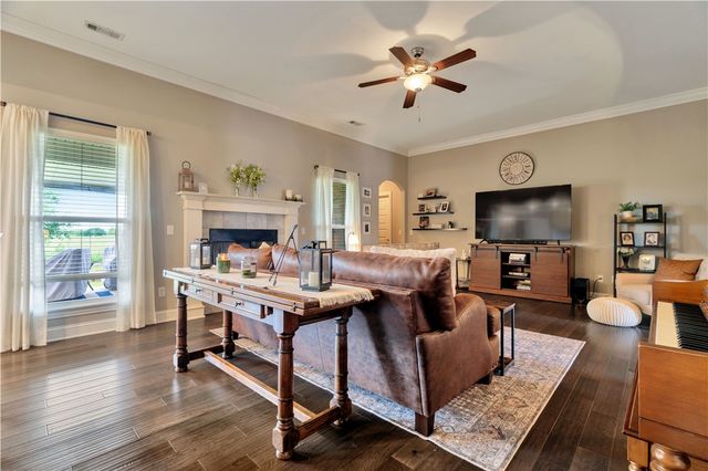 3874 E Bridgeton Street, Springdale, AR 72762