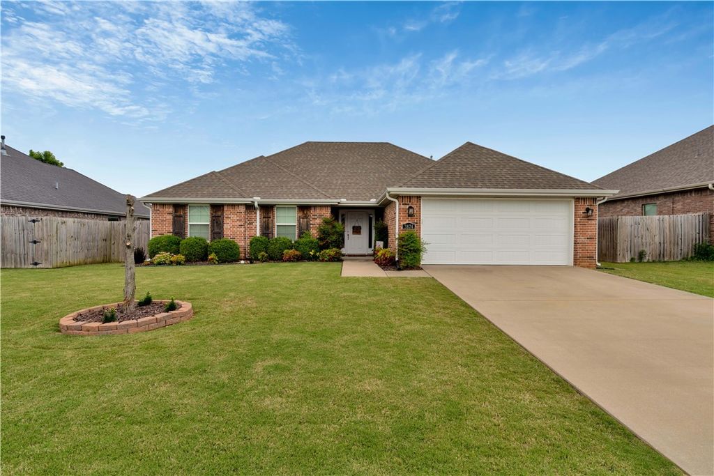 3874 E Bridgeton Street, Springdale, AR 72762
