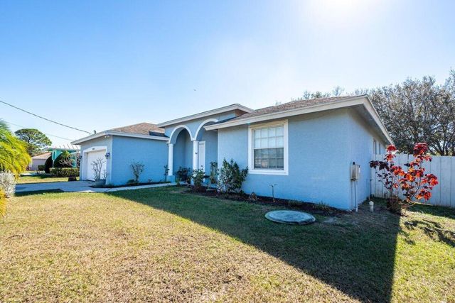 5859 NW Cullom Circle, Port St. Lucie, Port St Lucie, FL 34986