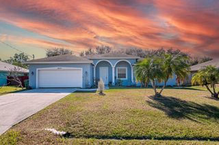5859 NW Cullom Circle, Port St. Lucie, Port St Lucie, FL 34986