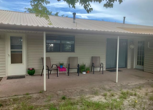 215 Circle C Ave, Fort Davis, TX 79734